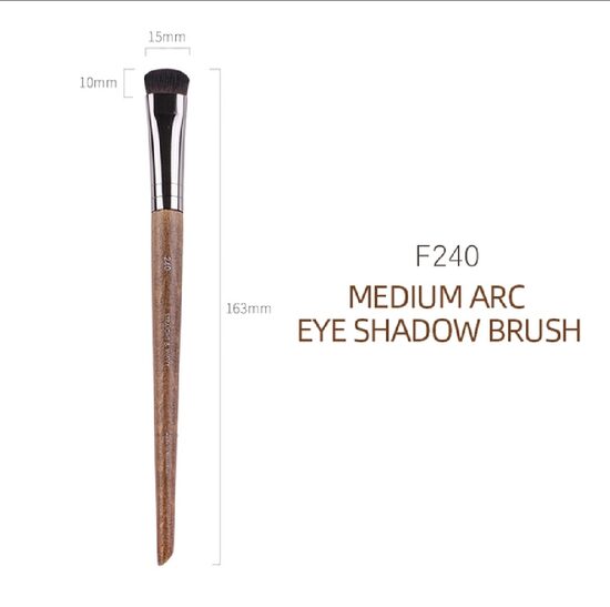 Medium ARC Eye Shadow Brush F240